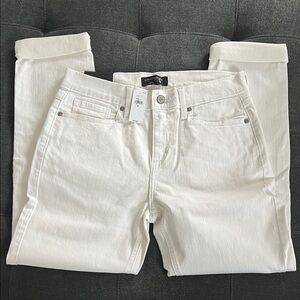 NWT Banana Republic White Girlfriend Jeans